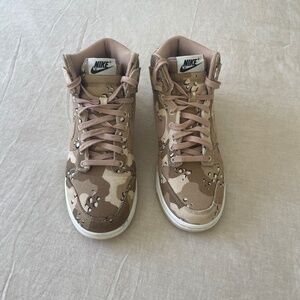 Nike Women’s Dunk High in Desert Camo (W8.5)